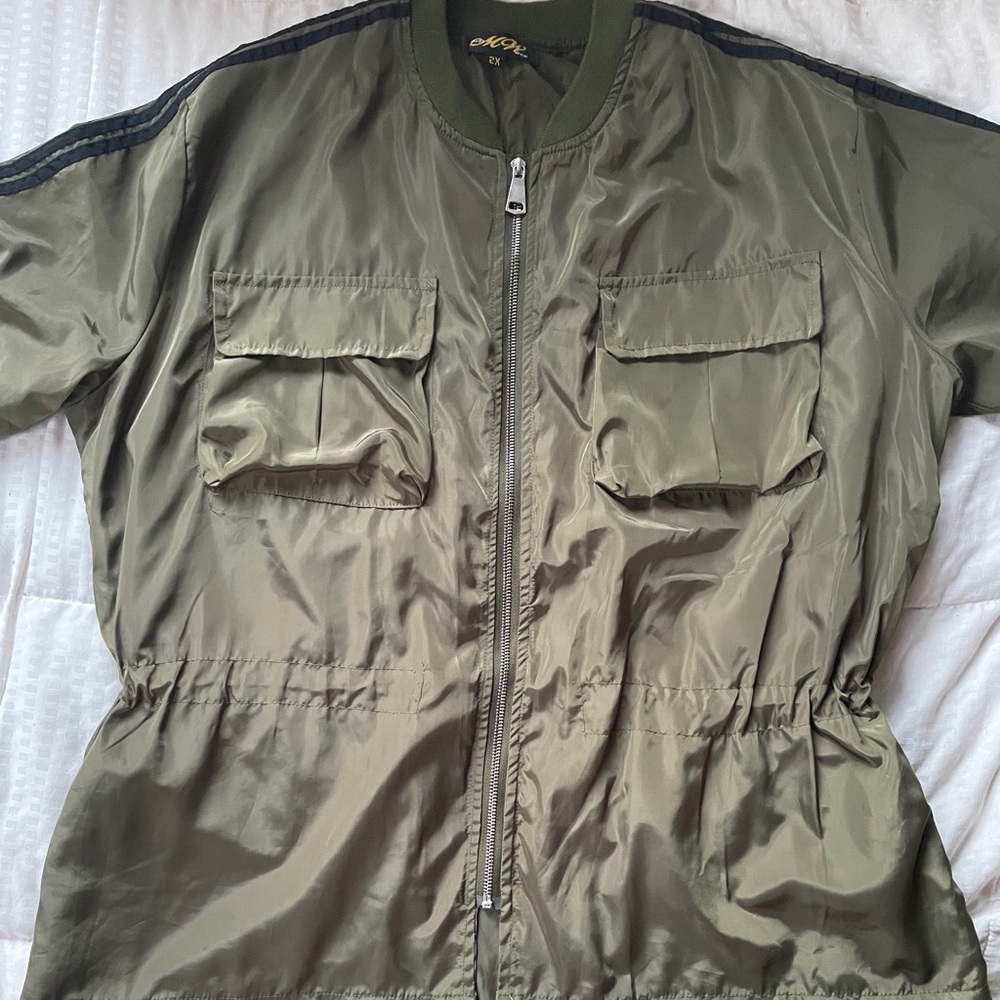 Women’s Green Windbreaker